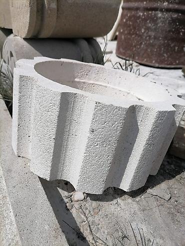 perde karnizleri: Təbii daşdan dekorativ fasad elementləri və qopqalar - Material — 5