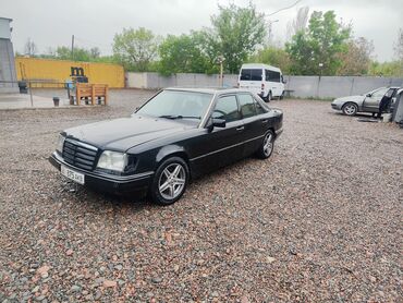 рога авто: Mercedes-Benz E 200: 1993 г., 2 л, Механика, Бензин, Седан