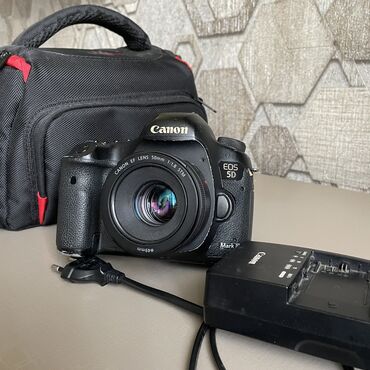 Фото и видеокамеры: EOS 5D Mark III EOS 5D Mark III — полнокадровая зеркальная