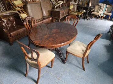 Setovi stolova i stolica: Sto u odlicnom stanju. Duzina 135 cm Sirina 100 cm Visina 77 cm — 10