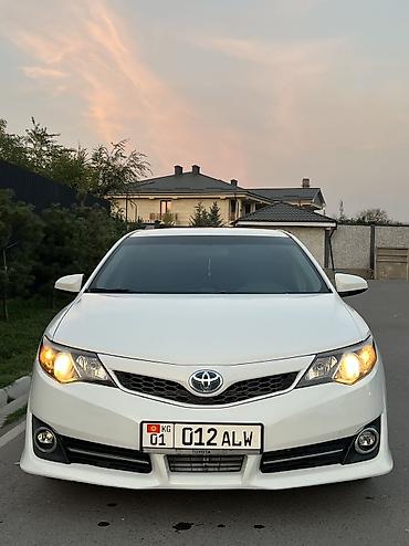 byd e3: Toyota Camry: 2013 г., 2.5 л, Автомат, Гибрид, Седан — 5