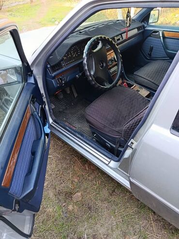 приборная панель бмв е34: Mercedes-Benz W124: 1991 г., 2.3 л, Механика, Седан