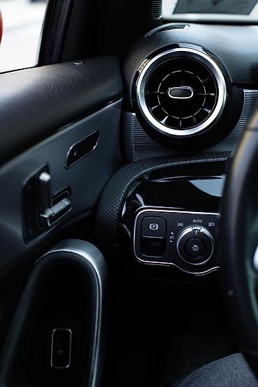 mersedes c klasi: Mercedes-Benz A-Class: 2.1 l | 2020 il Hetçbek — 7