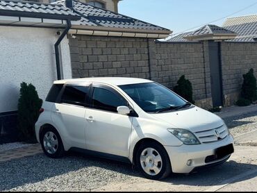 багажник виш: Toyota ist: 2003 г., 1.5 л, Автомат, Бензин, Хетчбек