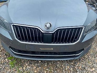 obe: MASKA ZA ŠKODA SUPERB | Ukrasna maska za Skoda Superb III — 1