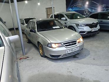 Daewoo Nexia: 2009 г., 3.8 л, Механика, Бензин, Седан
