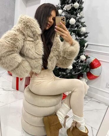 Krzneni kaputi: Najtrazenije bundice 😍😍😍
Vel: S M L
Cena: 5590 dinara — 9