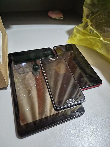 samsung tablet qiymetleri: Lot: 2 planşet + 1 smartfon. 3nunde ekrani yanib islemis sadece — 2