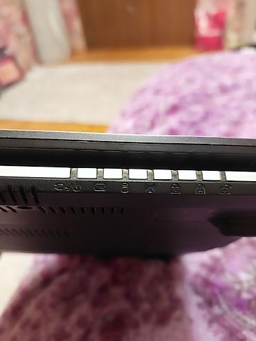 Digər noutbuklar və netbuklar: Klassik dizaynlı noutbuk - Ekran: təxminən 15–17 düym, parlak panel — 7