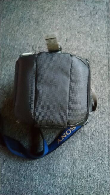 Torbe i futrole za kamere: Sony torba za aparat nova 2000din. i rezerni kaiš ide uz torbicu na lalafo.rs — 4 Torbe i futrole za kamere: Sony torba za aparat nova 2000din. i rezerni kaiš ide uz torbicu — 4