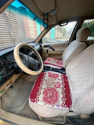 лифтбек: Volkswagen Passat: 1988 г., 1.8 л, Механика, Бензин, Седан — 7