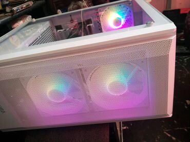 Desktop računari i radne stanice: Gejmer Ryzen 5-Perfektan White Povoljno--Odlican Moderan svetleci — 7