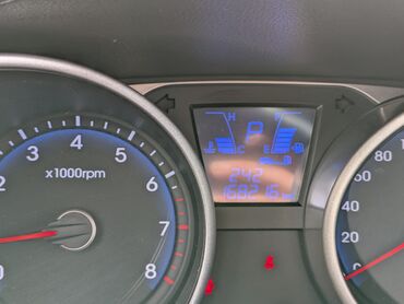 Hyundai: Hyundai ix35: 2 l | 2014 il Krossover — 16