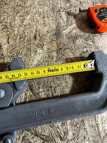 Тиски: Тиски слесарные поворотные, массивные. Характеристики по замерам на — 20