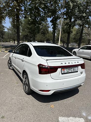 byd e1: Dongfeng : 2022 г., Электромобиль, Седан — 5