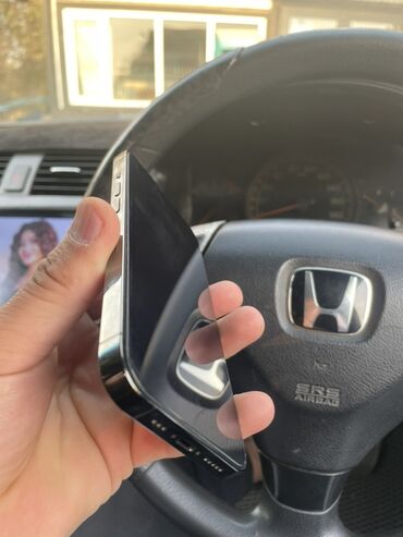 Apple iPhone: IPhone 13 Pro, Б/у, 256 ГБ, Графит, Зарядное устройство, Защитное стекло, Коробка, 85 % — 4