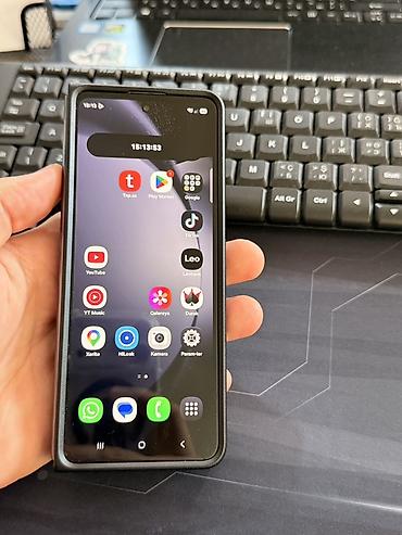 samsung fold 5: Samsung Galaxy Z Fold 5, 256 GB, rəng - Qara, İki sim kartlı — 3