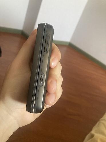 memory stick: HMD flip telefon Xüsusiyyətlər: - İki ekranlı dizayn: xarici saat/ — 2