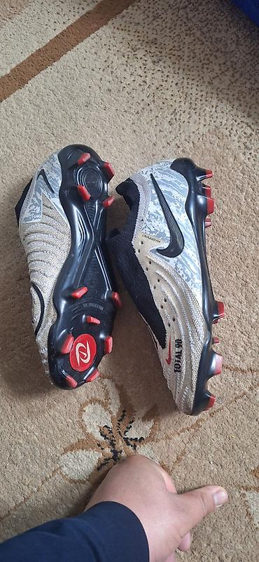 Бутсы: Набор футбольной обуви (разные модели и расцветки) В комплекте — 9