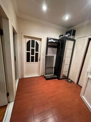 Uzunmüddətli kirayə mənzillər: Memar əcəmi metrosu,Nənəmin təndirinin yanında,5 mərtəbənin,2-ci — 6