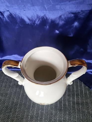 Ostali kućni dekor: Vaza 70te Zajecar porcelan. Vaza porcelanska perfektna,pozlata — 3