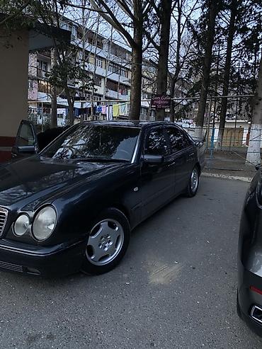 Mercedes-Benz: Mercedes-Benz E-Class (W210) sedan Mator 2.3 Avtomat karobka - — 1