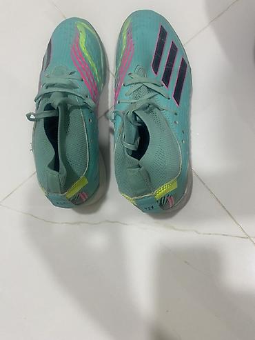 Cemi 4 defe ıstıfade edılıb.Məhsul: Adidas futbol butsası (turfa/mini