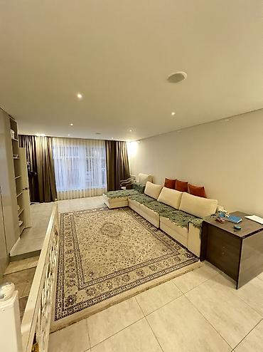 Продажа коттеджей и домов: Продается дом в районе Аламединского рынка, находится по адресу улица — 4