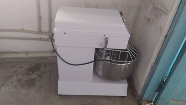 оборудование для хлеба: Профессиональный спиральный тестомес Описание: - Напольная спиральная