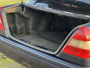 Mercedes-Benz: Mercedes-Benz C-Class: 1.8 l | 1983 il Sedan — 8