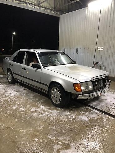 арзан матиз 1: Mercedes-Benz E-Class: 1988 г., 2.3 л, Кол менен иштөөчү, Бензин, Седан — 6