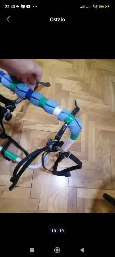 Dodaci za bicikl: Nosac za bicikla tri na gepek vratima(Hedzbek). Nosac je kao nov. ja — 6