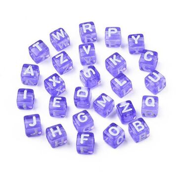 MP3 плееры: Бусины акриловые, фиолетовые с буквами английского алфавита - 100 шт
