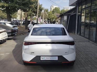 BYD: BYD E6: 2026 г., 0.1 л, Автомат, Электромобиль, Седан — 4
