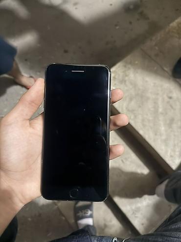 Apple iPhone: IPhone 7 Plus, 32 GB, Qara, Barmaq izi — 2