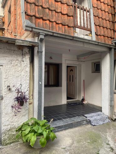 Dugoročni najam stanova: 3 sobe — 18