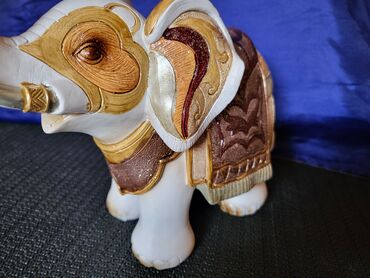 Figure: Figura, bоја - Šareno, Novo — 3