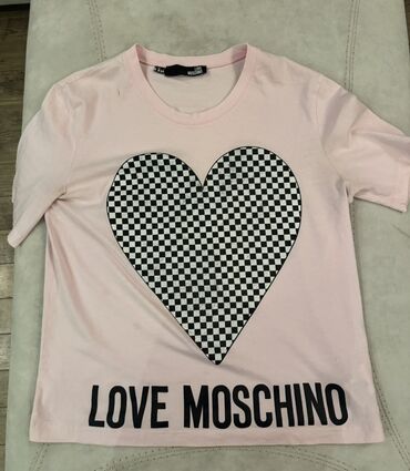 Digər qadın geyimləri: Love Moschino brendi m razmer 30azn yeni kimi.unvan genclik