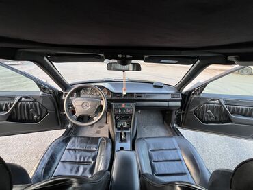 Mercedes-Benz: Mercedes-Benz W124: 1988 г., 2.3 л, Механика, Бензин, Седан — 9