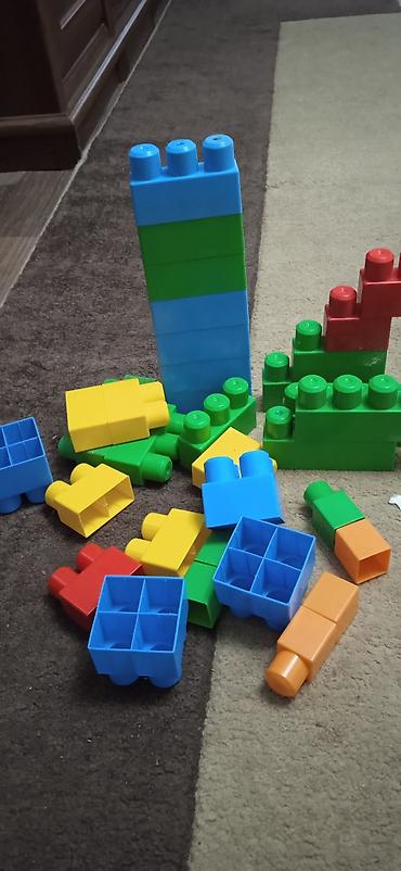 Другие товары для детей: Продаю конструктор Лего очень много деталей крупных и средних в — 5