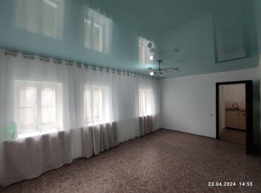 комнат: 65 м², 3 комнаты, Старый ремонт