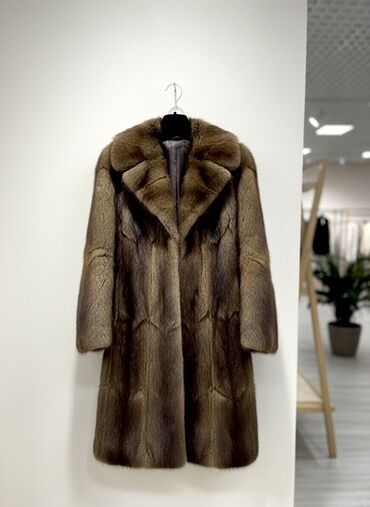 Шубы: Шуба из натурального меха норки, длина миди/ниже колена. Классический — 1