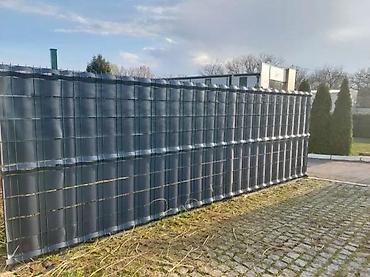 Proizvodi od rolovanog metala, metalni kanali: 🌿 TRAKA REBRASTA 50m x 4,7cm Za panelne ograde 3D 📍 Fence System doo — 8