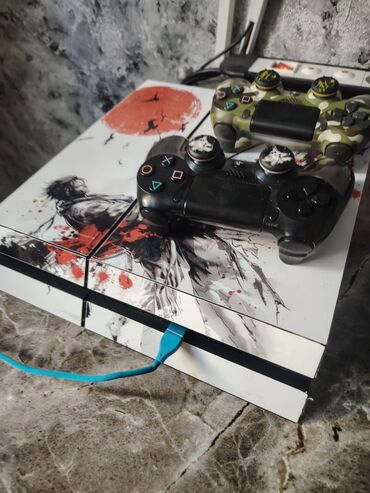 işlənmiş setkalar: Ps 4 2 ay işlənmiş 300 azn 070 523 10 02