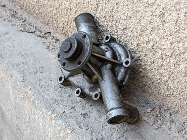 Помпы: Помпа BMW 1976 г., Б/у, Оригинал — 2