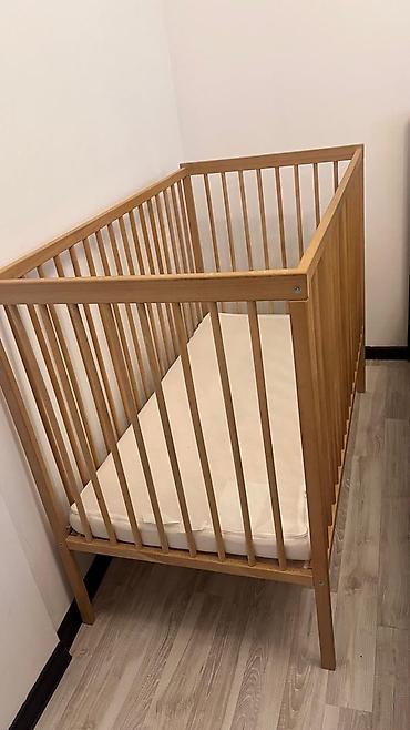 Детская кровать IKEA с матрасом тоже IKEA Натуральная дерево В