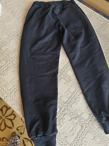 Pantalone: Muske trenerke samo donji deo vel 8 — 4