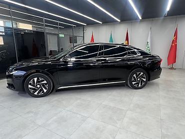 грандуер 2019: Hyundai Grandeur: 2022 г., 2.4 л, Автомат, Гибрид, Фастбек — 3