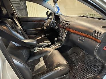 hyundai accent 2004: Toyota Avensis: 2004 г., Автомат, Бензин, Седан — 5