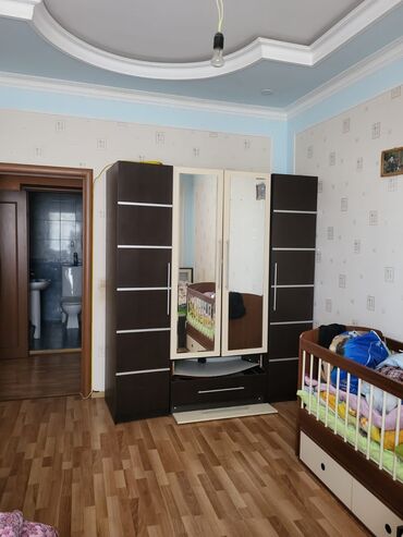 xacmaz kiraye: Həzi Aslanov qəs., 3 otaqlı, Yeni tikili, 98 kv. m